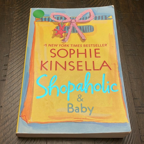 Shopaholic & Sister and Shopaholic & baby by Sophie Kinsella - Picture 4 of 7